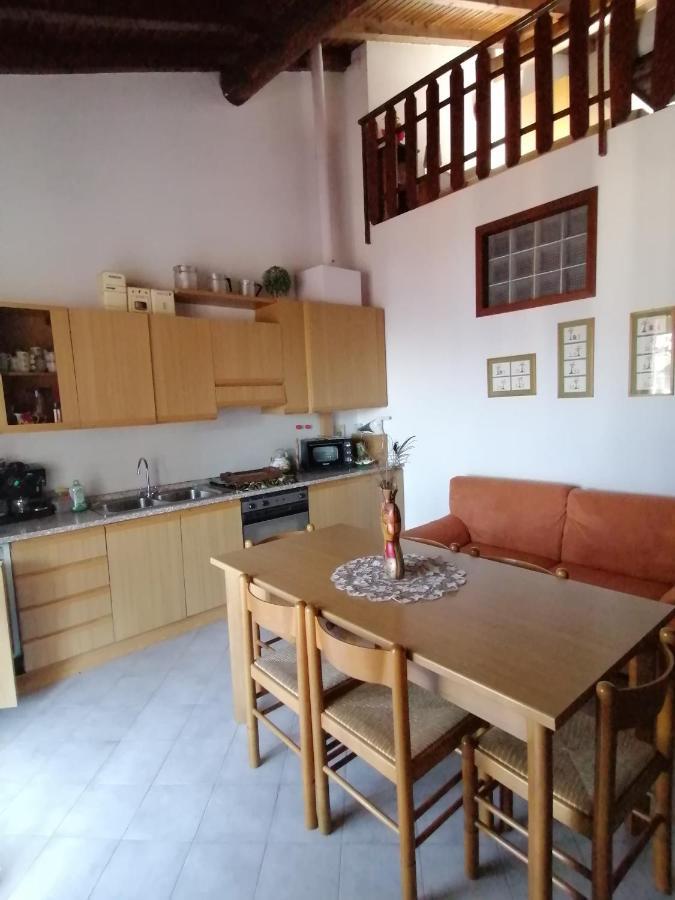 Casa Vacanze 'La Piazza' Villa Zone Exterior photo